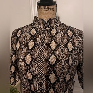 Snake Print Mock Neck🔥